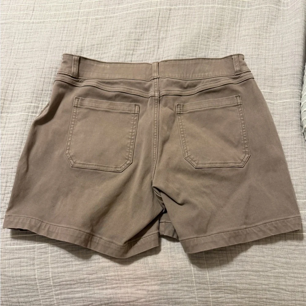 Spanx Stretch Twill Women’s Shorts - Picture 3 of 3